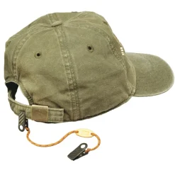 Attache casquette Chums