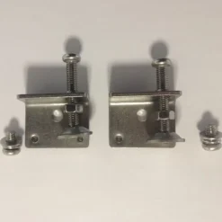 Fixations Navicom inox pour encastrer les VHF RT750 & 850