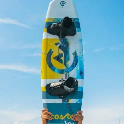 Pack Wakeboard Coasto Topaz 140 + Chausses